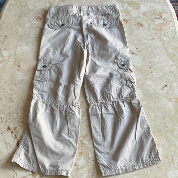 NWT girls Gymboree top size 6, and Kiabi cargo pants, size 5 - Picture 3 of 3